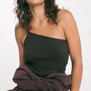 BACK BEAT LANA ONE SHOULDER RIB TANK